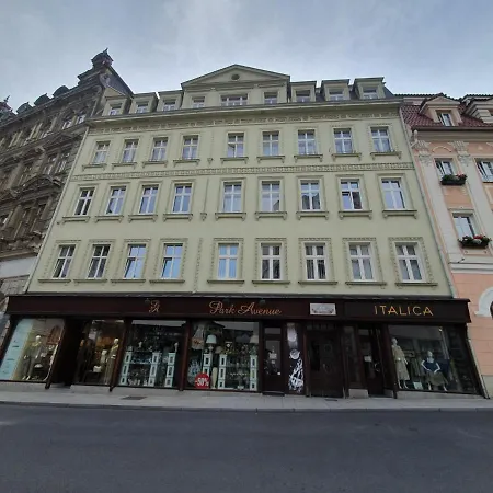 69m2 Na Trzni Kolonade Apartment *