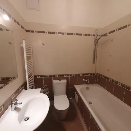 69m2 Na Trzni Kolonade Apartment
